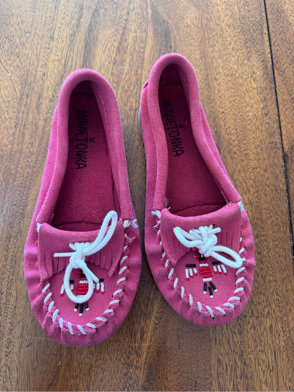 Minnetonka Kids Rose Pink Beaded Moccasins